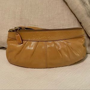 Coach Patent Clutch